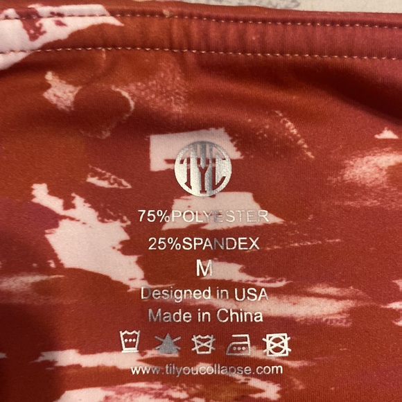 TYC-Til You Collapse Effortless Heart Booty Leggings - Mosaic - Picture 2 of 4